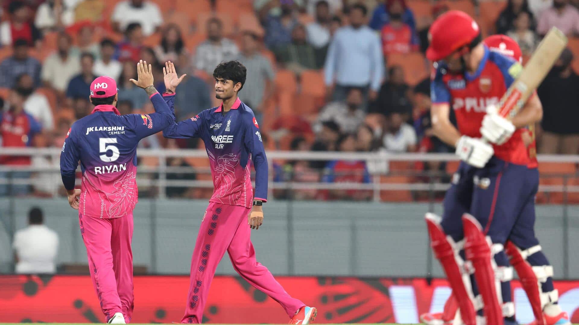 IPL 2026: PBKS बनाम RR मैच में वायरल हुए ये मजेदार मीम्स 