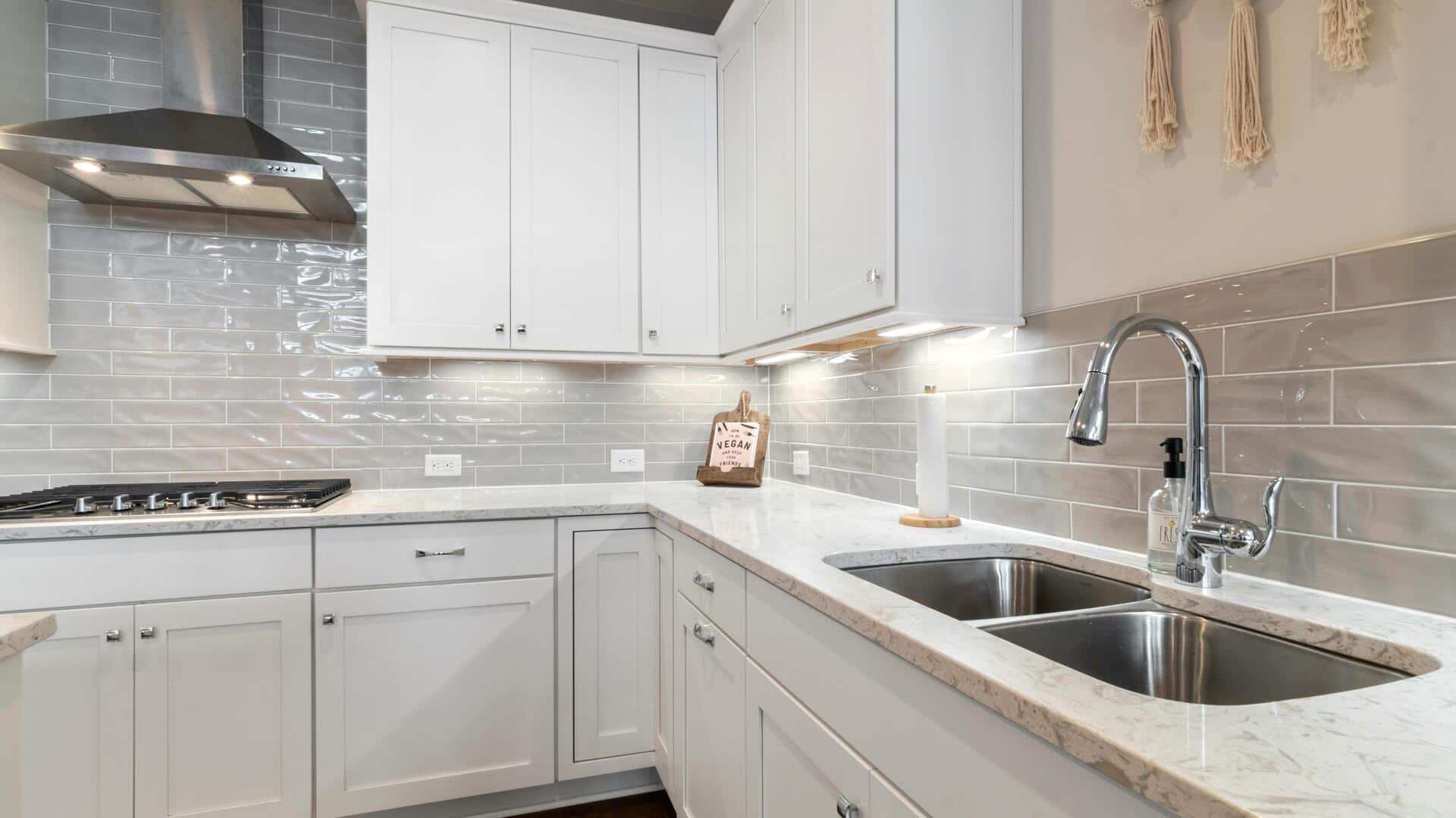 हर रसोई में होने चाहिए ये 5 स्मार्ट हैक्स, हो जाएगा काम करना आसान