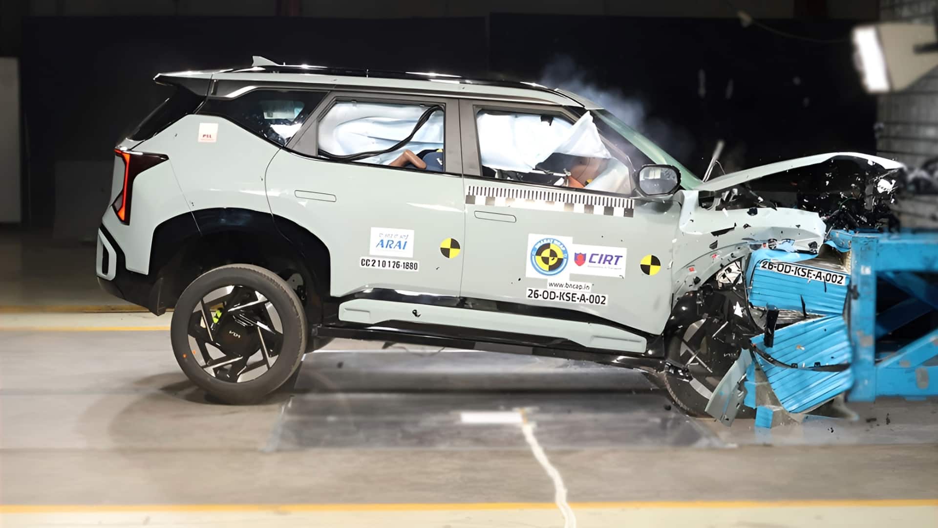 किआ सेल्टोस और हुंडई वेन्यू ने BNCAP क्रैश हासिल की 5-स्टार रेटिंग, जानिए इनके सेफ्टी फीचर 