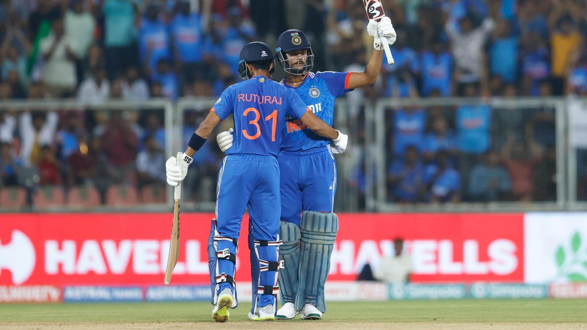 भारतीय टीम ने दूसरे टी-20 में पावरप्ले में बनाए 77 रन, यह खास रिकॉर्ड बनाया