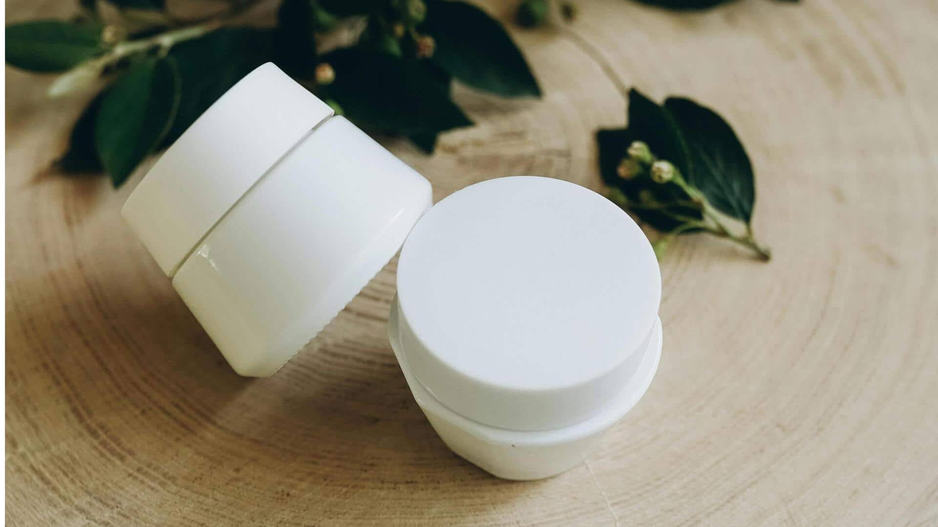 सर्दियों के दौरान रात के समय त्वचा की देखभाल के लिए अपनाएं ये 5 सरल टिप्स