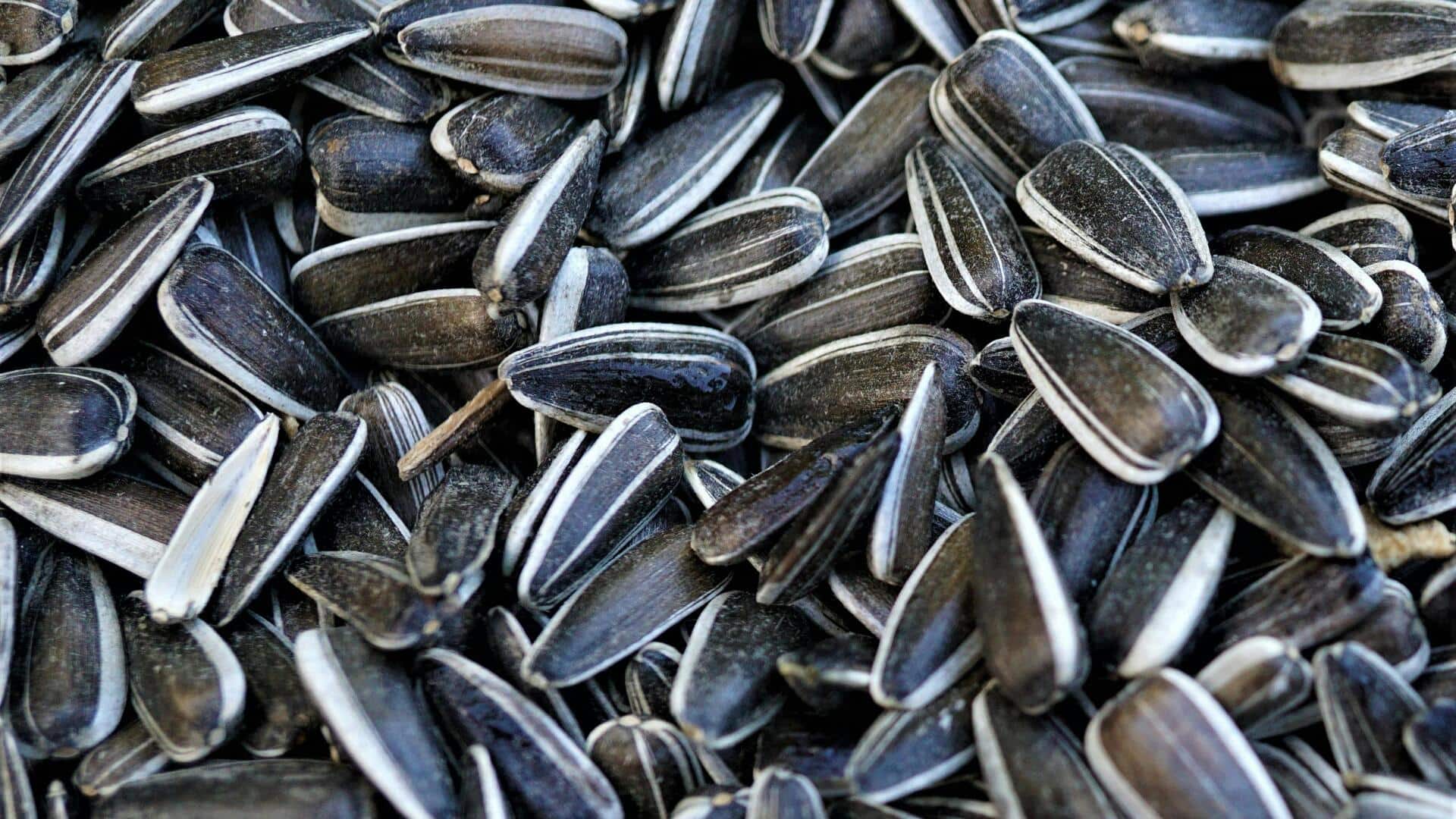 अलसी बनाम सूरजमुखी के बीज, जानिए दोनों के पोषक तत्वों में क्या है अंतर