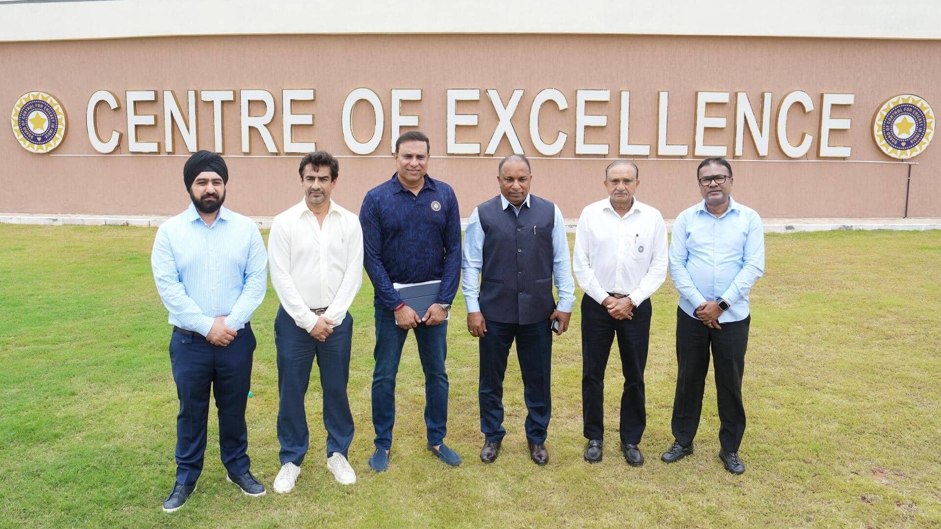 वीवीएस लक्ष्मण ने CoE का किया बचाव, बुमराह-सुदर्शन की चोट पर दी सफाई