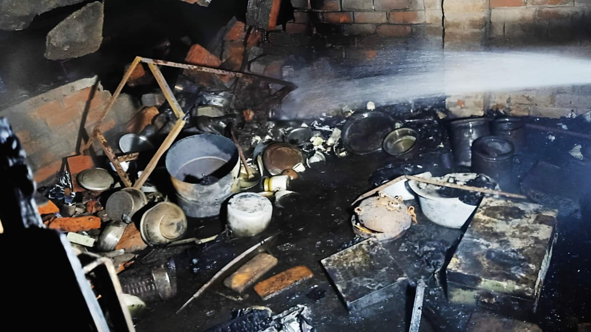 लखनऊ: घर में रखे सिलेंडरों में विस्फोट होने से परिवार के 5 लोगों की मौत