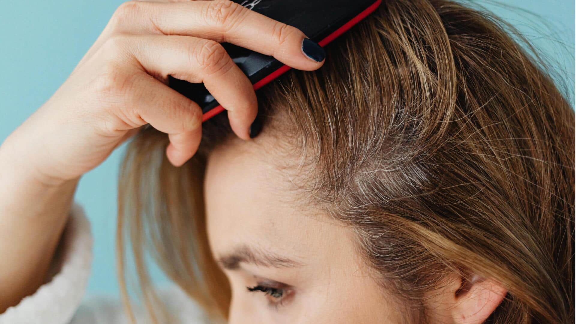 चिपचिपे बालों को धोए बिना उन्हें साफ दिखाने के लिए अपनाएं ये आसान तरीके 