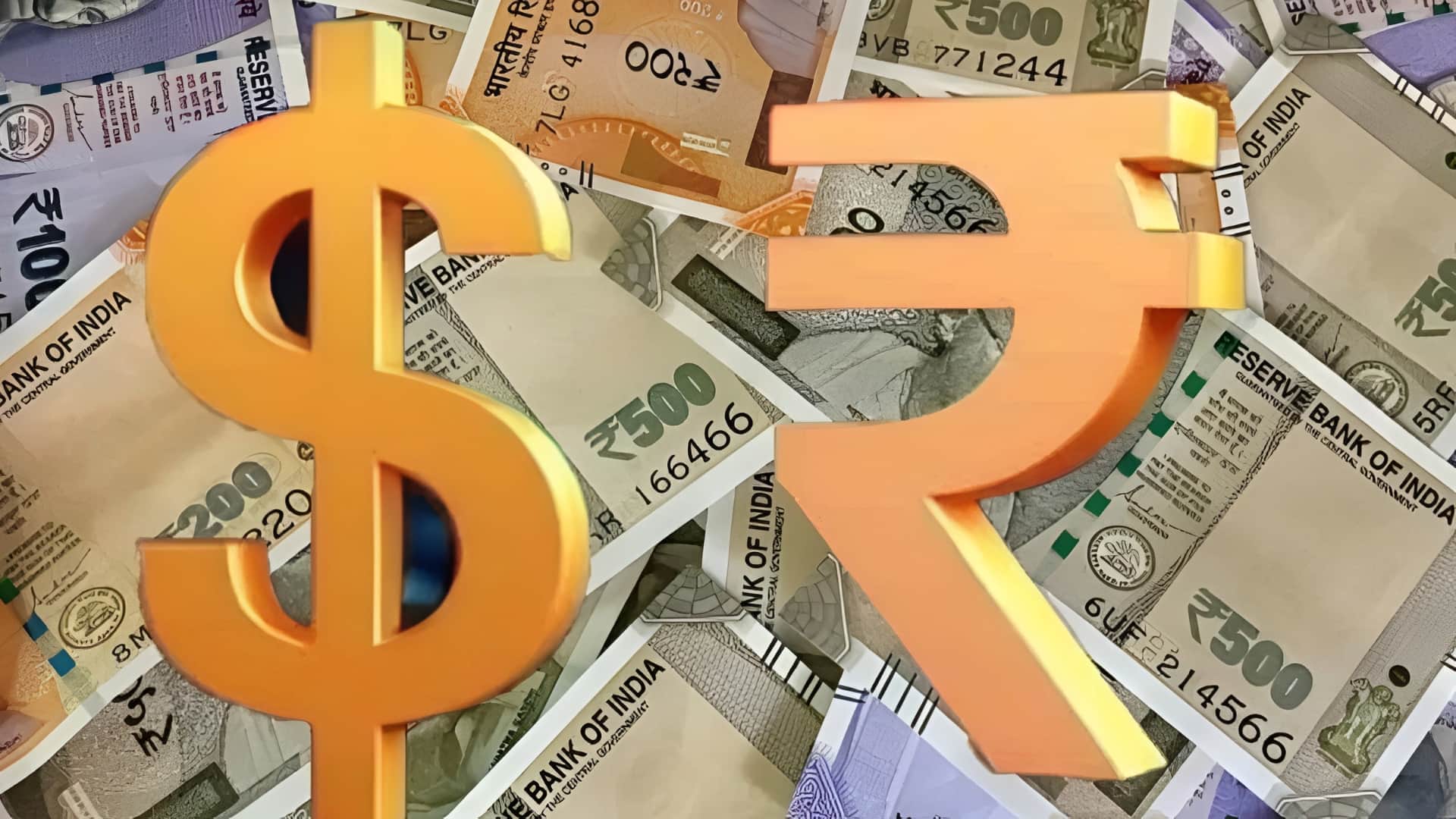 डॉलर के मुकाबले रुपया गिरकर जा सकता है 100 के पार, विश्लेषकों ने जताई आशंका