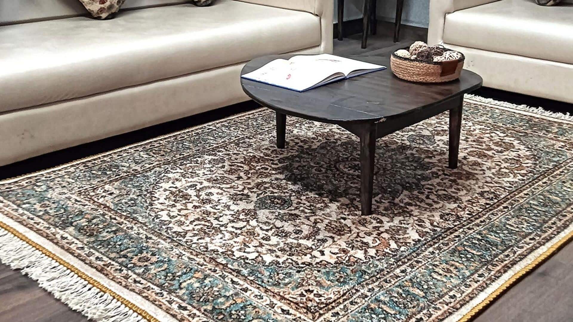 अपने लिविंग रूम के लिए इस तरह से चुनें सही कारपेट, लगेगा बेहद खूबसूरत