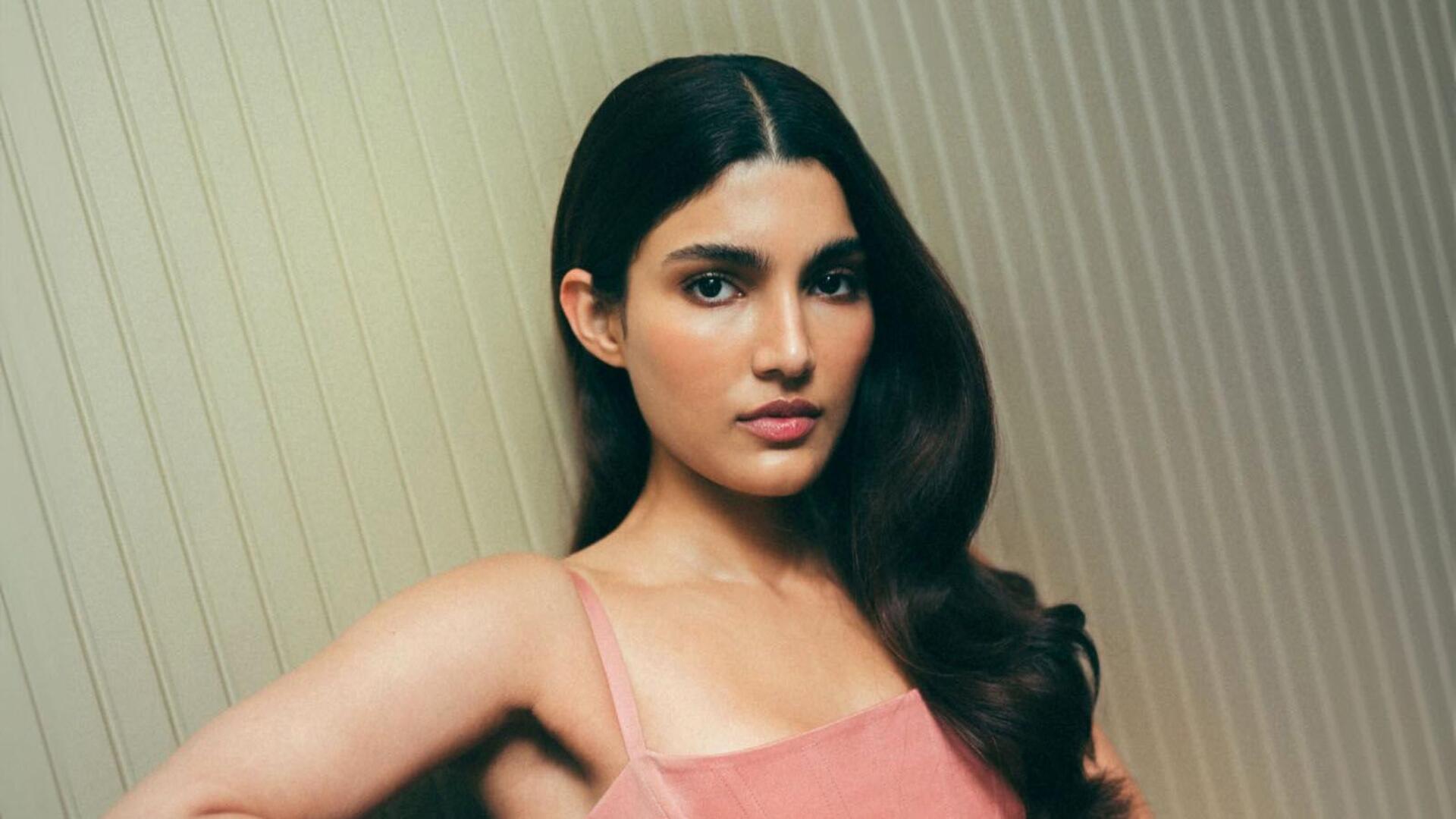 सलमान खान की भांजी अलीजेह अग्निहोत्री के हाथ लगी नई फिल्म, इस हीरो संग करेंगी रोमांस