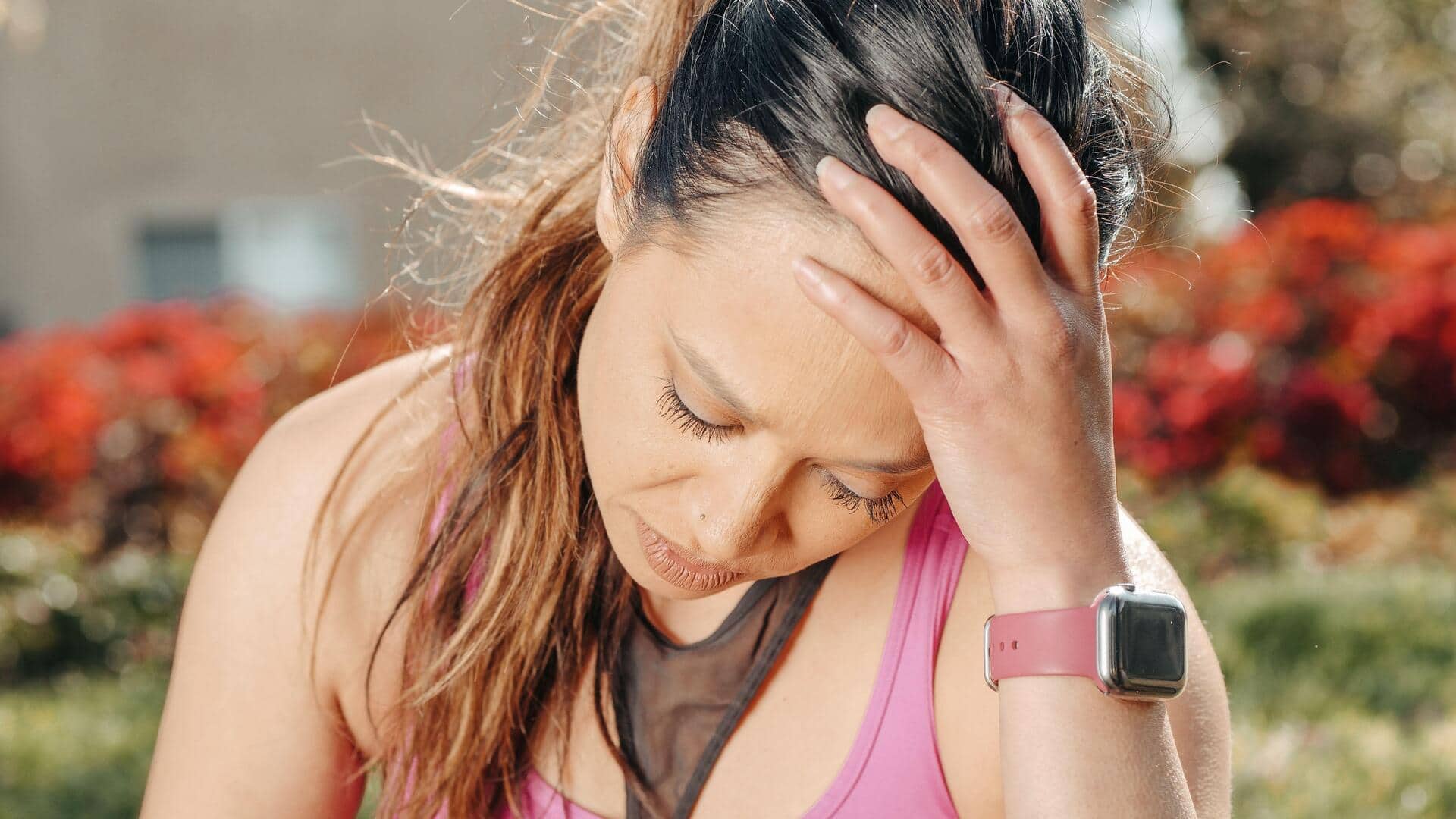 सुबह उठते ही सिर में होने लगता है तेज दर्द? जानिए इसके कारण