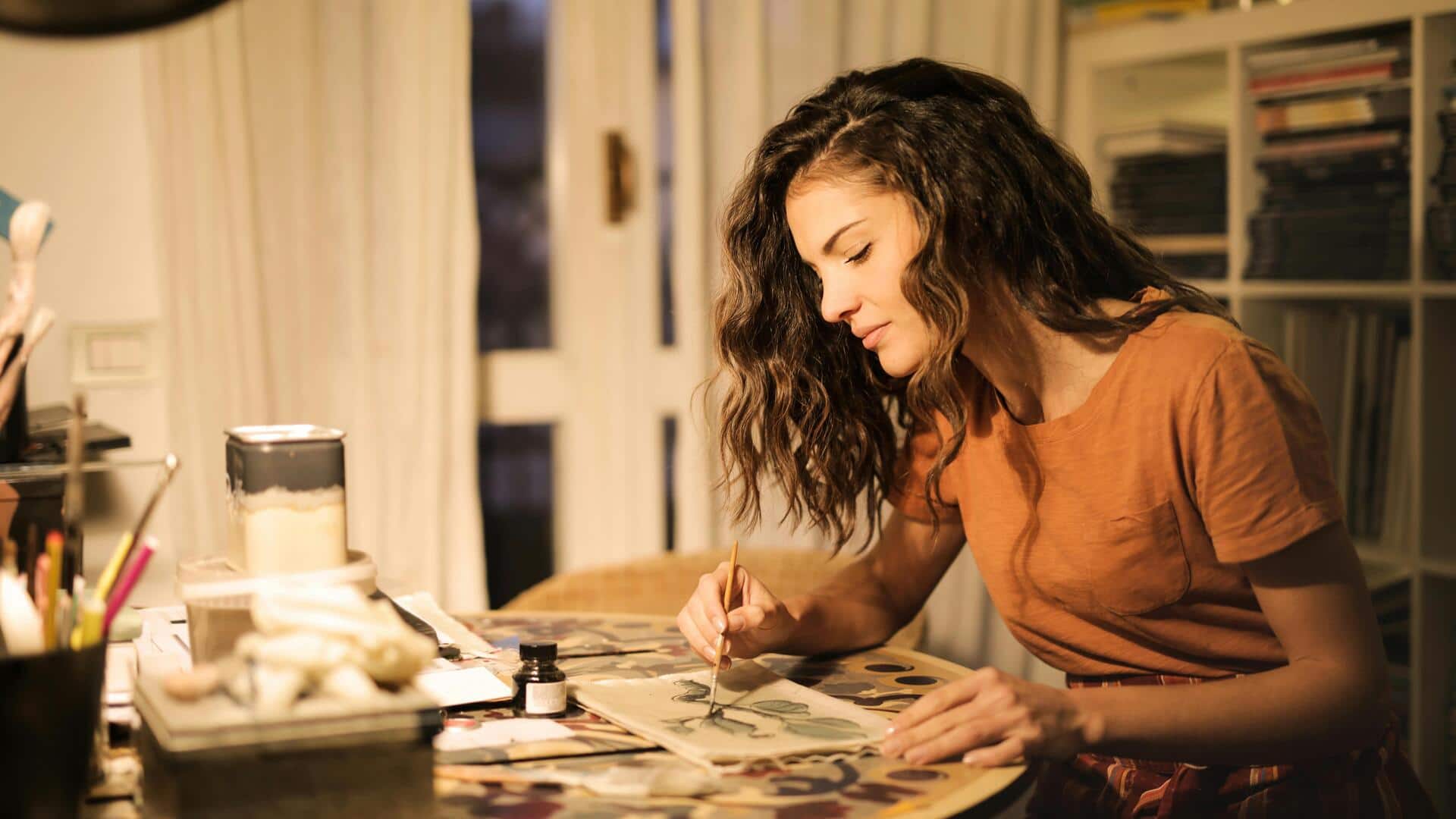 घर में अपनी कला को समय देने के लिए बनाएं हॉबी रूम, इस तरह करें तैयार