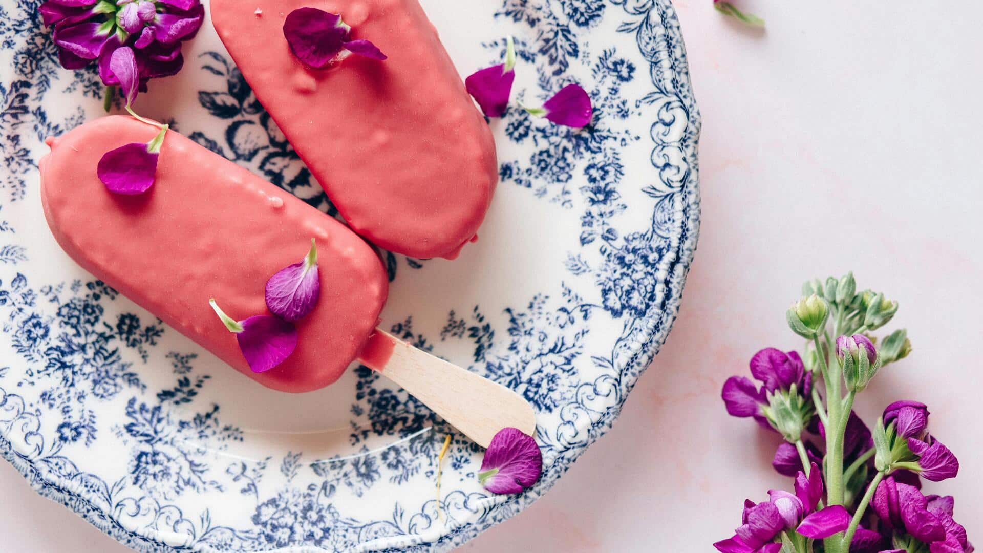 गर्मियों में ठंडक के लिए बनाकर खाएं तरबूज की आइसक्रीम, जानिए रेसिपी