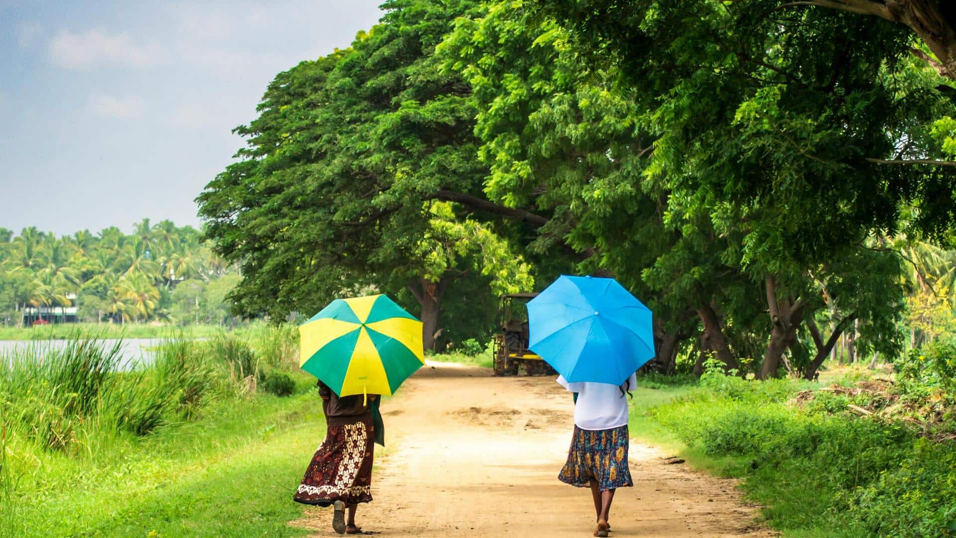 मानसून के दौरान हर किसी के पास जरूर होनी चाहिए ये 5 चीजें