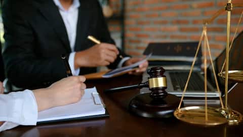 ये AI टूल्स कानूनी दस्तावेज बनाने के तरीकों को बना रहे हैं आसान