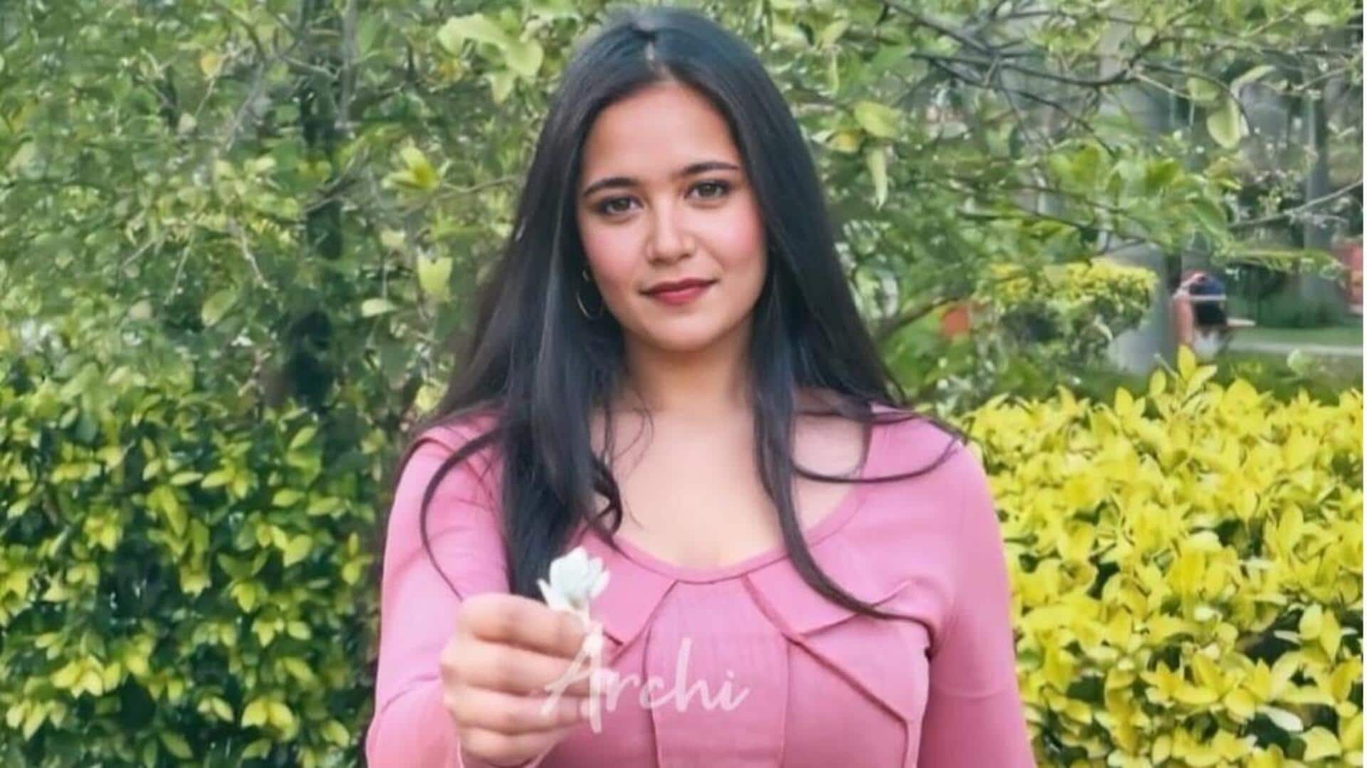 असम की वायरल गर्ल 'बेबी डॉल आर्ची' कौन हैं, जिनकी तस्वीर और वीडियो पर मचा बवाल? असम की वायरल गर्ल 'बेबी डॉल आर्ची' कौन हैं, जिनकी तस्वीर और वीडियो पर मचा बवाल?