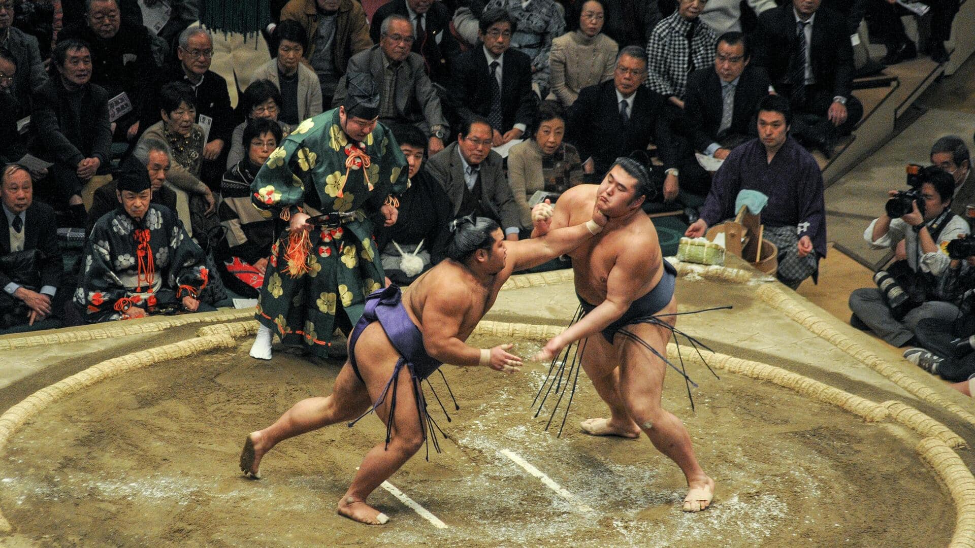 जापान की पारंपरिक कुश्ती है सूमो, जानिए इससे जुड़ी कुछ खास बातें