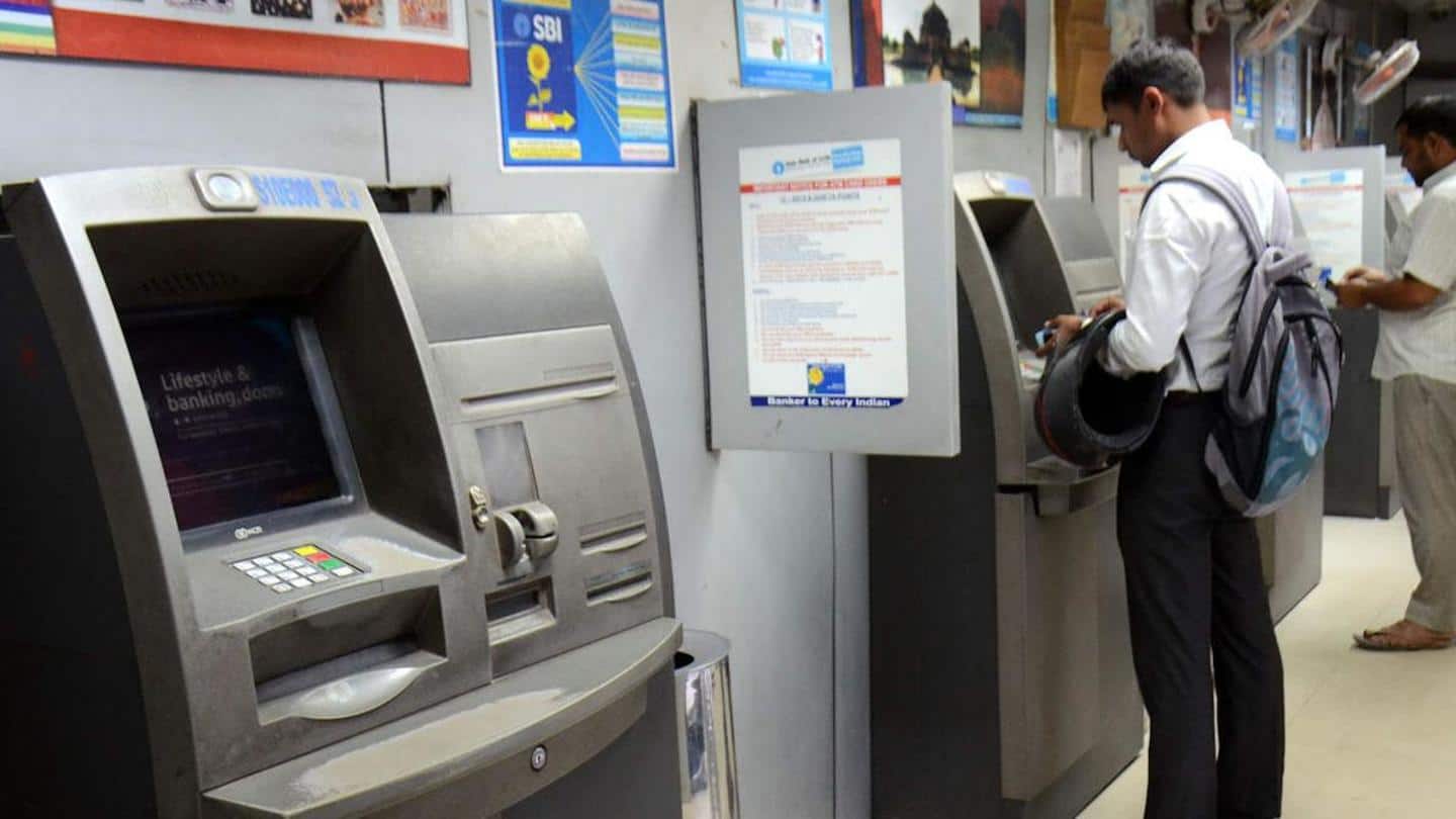 अगले साल से ATM ट्रांजैक्शन होगा महंगा, पैसे निकालने पर देना होगा ज्यादा चार्ज