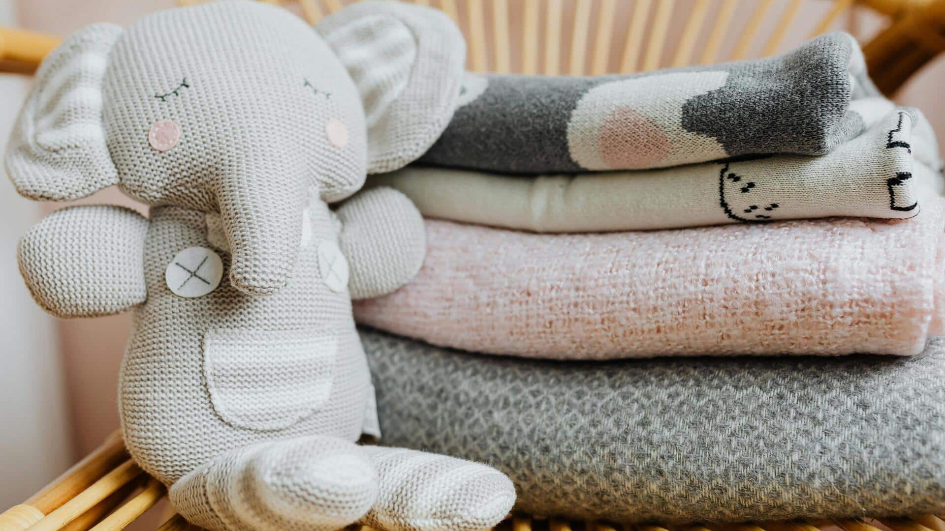 पुराने कंबल से बच्चों के लिए बनाएं ये 5 मुलायम खिलौने, जानिए आसान तरीका