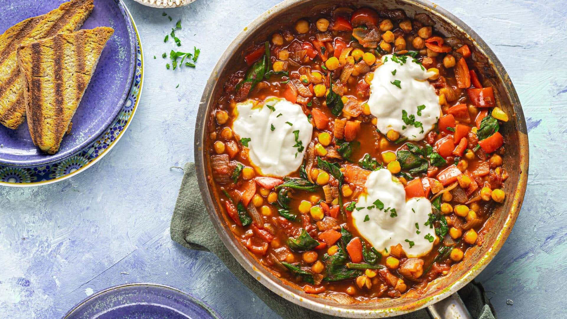 नाश्ते के लिए एक पौष्टिक व्यंजन है वीगन शाकशुका, जानिए इसे बनाने का तरीका