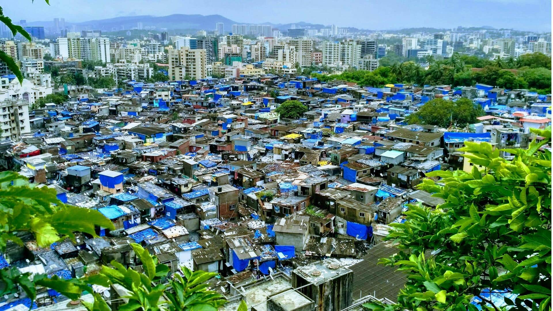 महाराष्ट्र: मुंबई में बन रही धारावी जैसी एक और झुग्गी बस्ती, सोशल मीडिया पर चर्चा 