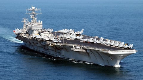 अमेरिका ने मध्य-पूर्व में 2003 के बाद सबसे बड़ी सेना तैनात की, दर्जनों लड़ाकू विमान-युद्धपोत पहुंचे