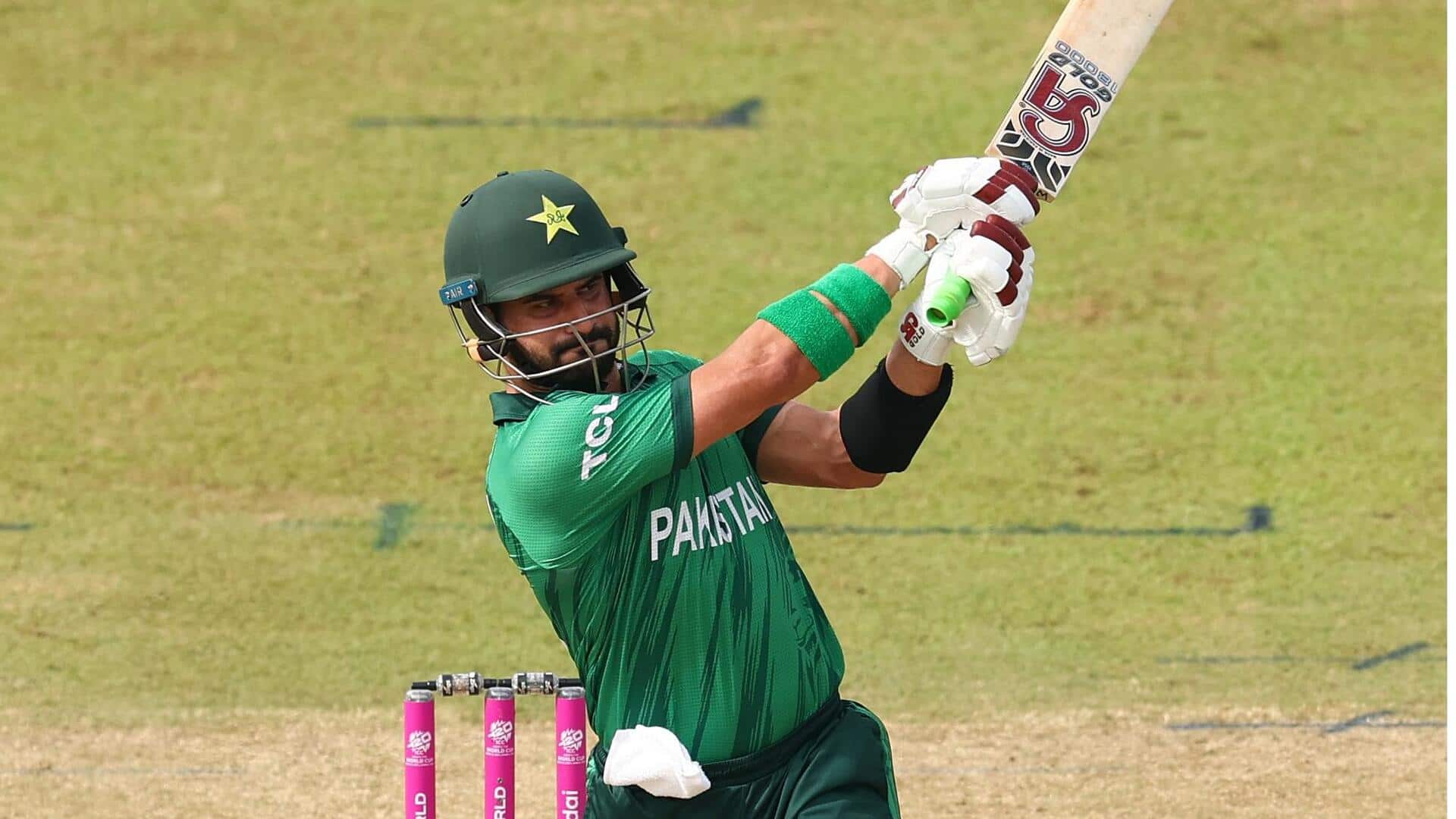 साहिबजादा फरहान टी-20 विश्व कप के इतिहास में शतक लगाने वाले दूसरे पाकिस्तानी बल्लेबाज बने 