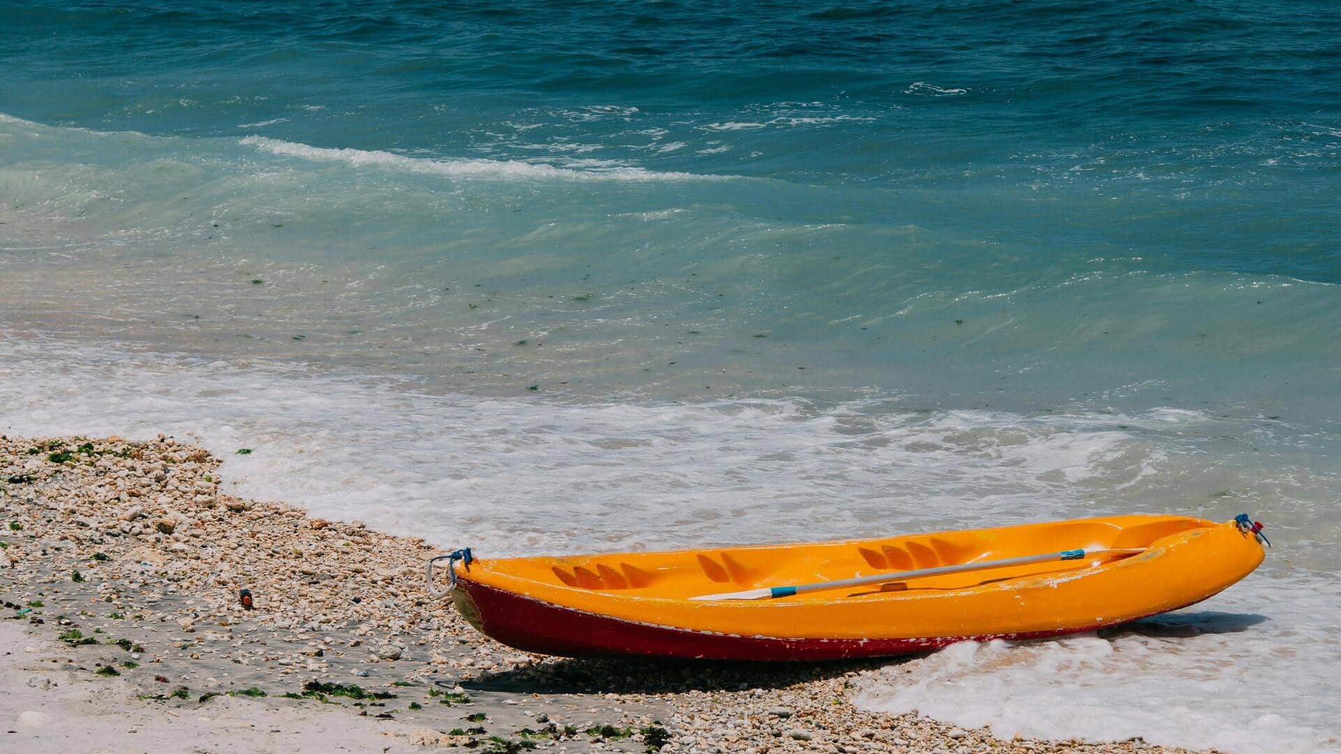 समुद्र तट पर सुरक्षित रहने के लिए अपनाएं ये 5 आसान और प्रभावी तरीके