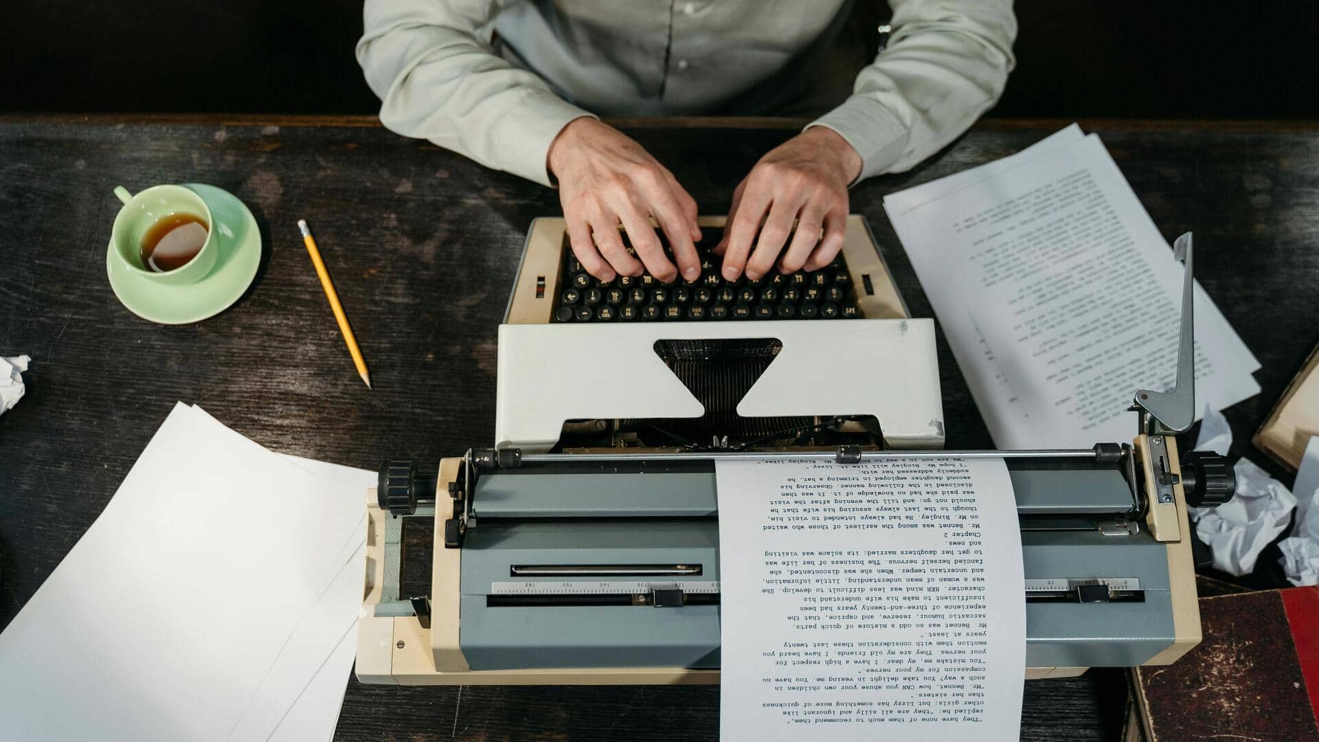 अच्छी कहानी के लेखक बनना चाहते हैं तो इन 5 बातों का रखें खास ध्यान