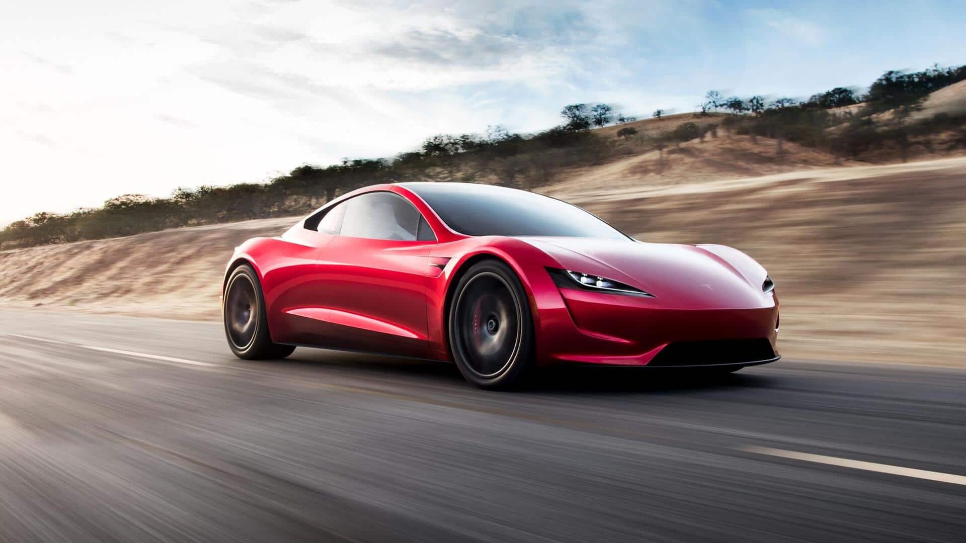 टेस्ला की रोडस्टर इलेक्ट्रिक स्पोर्ट्स कार अगले साल आएगी, एलन मस्क ने किया ऐलान  