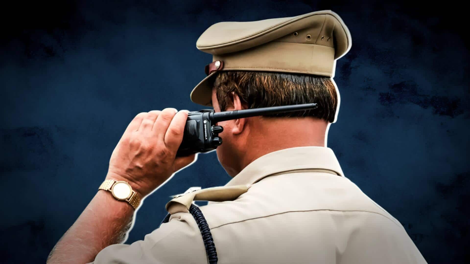 उत्तर प्रदेश: झांसी में छेड़छाड़ के आरोपी युवक को चप्पल से पीटा, कालिख पोतकर घुमाया उत्तर प्रदेश: झांसी में छेड़छाड़ के आरोपी युवक को चप्पल से पीटा, कालिख पोतकर घुमाया