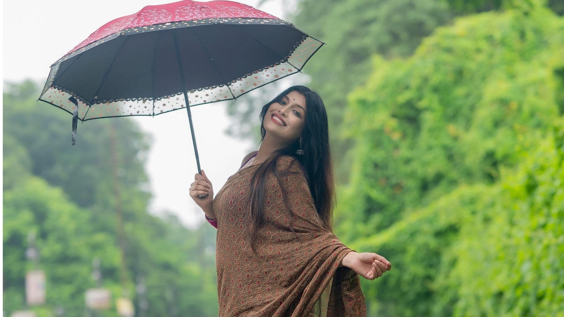 मानसून के दौरान कार्यस्थल के लिए चुनें ये कपड़े, रहेंगे स्टाइलिश और आरामदायक