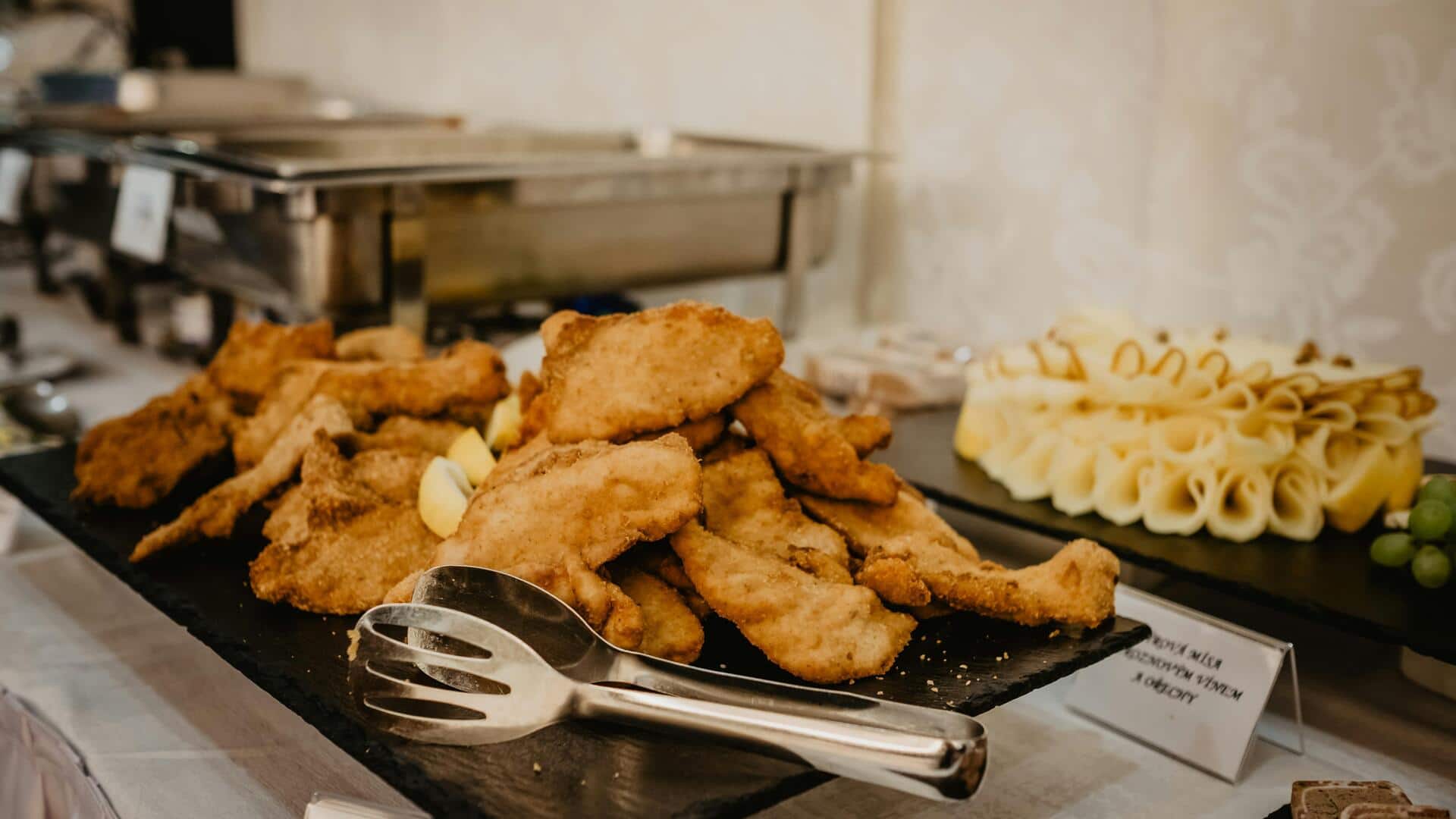 उत्तर प्रदेश के बिजनौर में खाने को लेकर दूल्हा-दुल्हन पक्ष के बीच मारपीट, 15 घायल