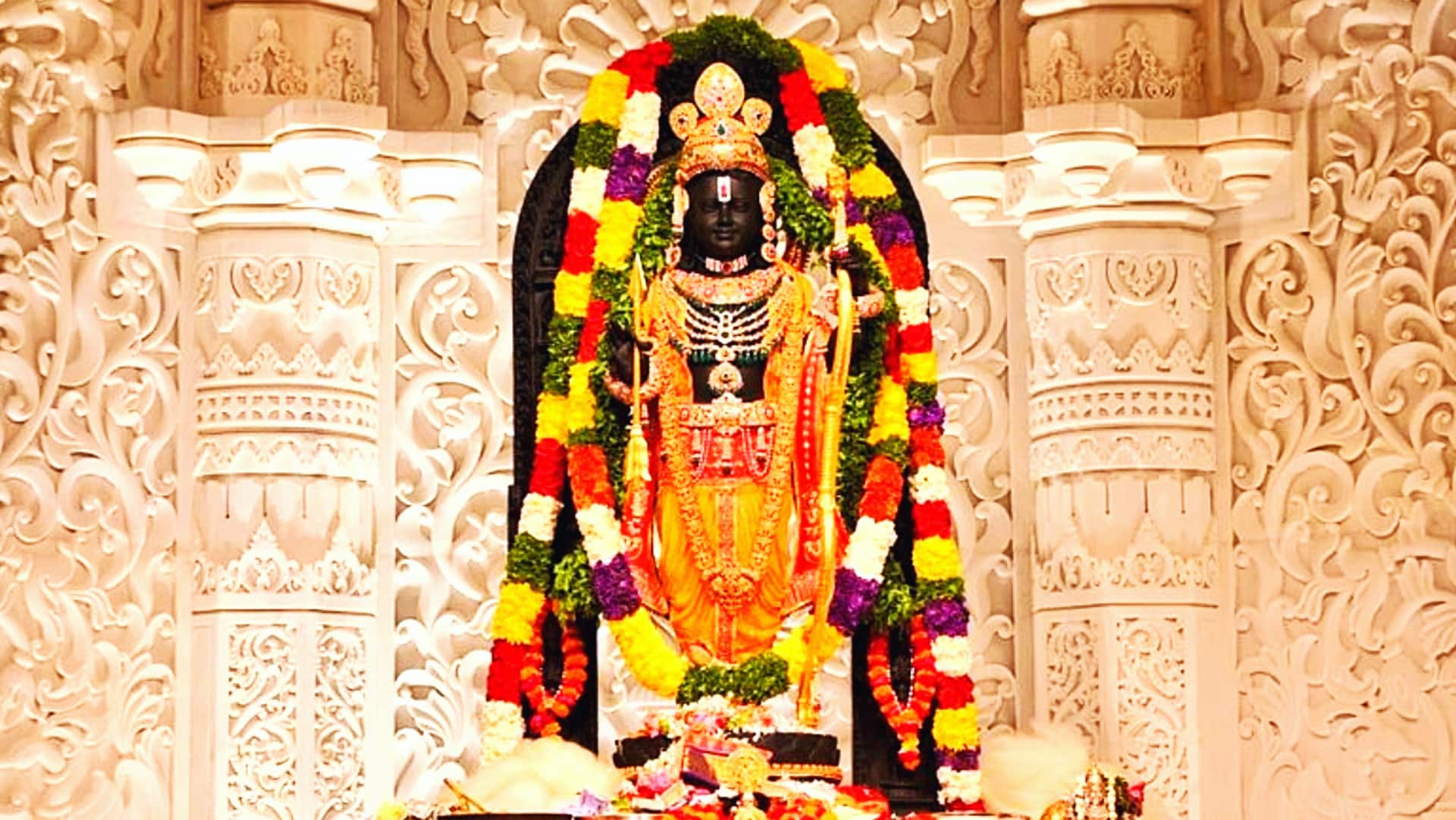 राम मंदिर: रामलला ने धारण किए हुए हैं 17 आभूषण, जानें क्या-क्या है