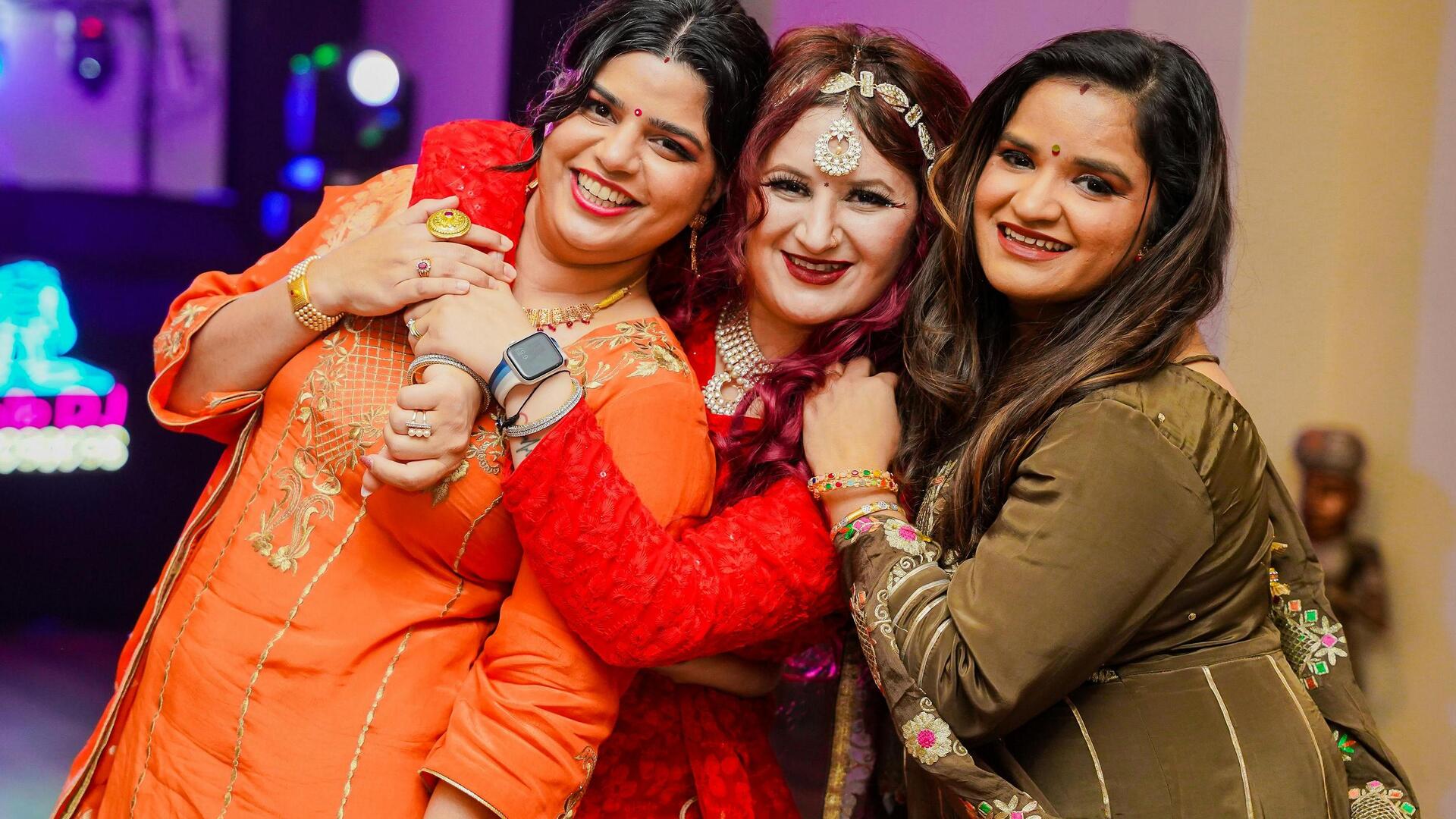 ऑफिस पार्टी के लिए चुनें ये कपड़े, लगेंगी सबसे ज्यादा स्टाइलिश