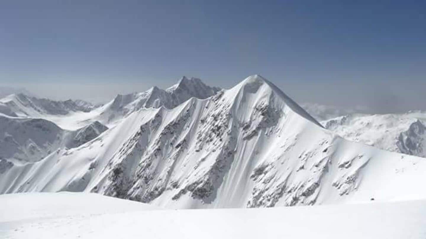 उत्तराखंड हिमस्खलन: घटनास्थल से 12 और शव बरामद, 16 हुई मृतकों की संख्या
