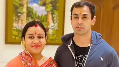 मुलायम सिंह के छोटे बेटे प्रतीक यादव पत्नी अपर्णा को तलाक देंगे, लगाया गंभीर आरोप