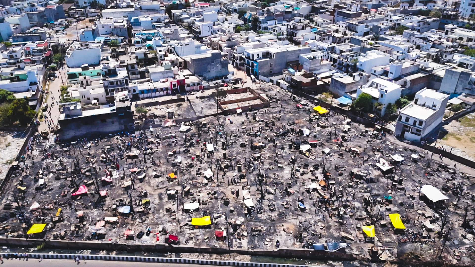 लखनऊ की आग में खुशियां खाक: 2 बच्चियों की मौत, गर्भवती महिला के डेढ़ लाख जले