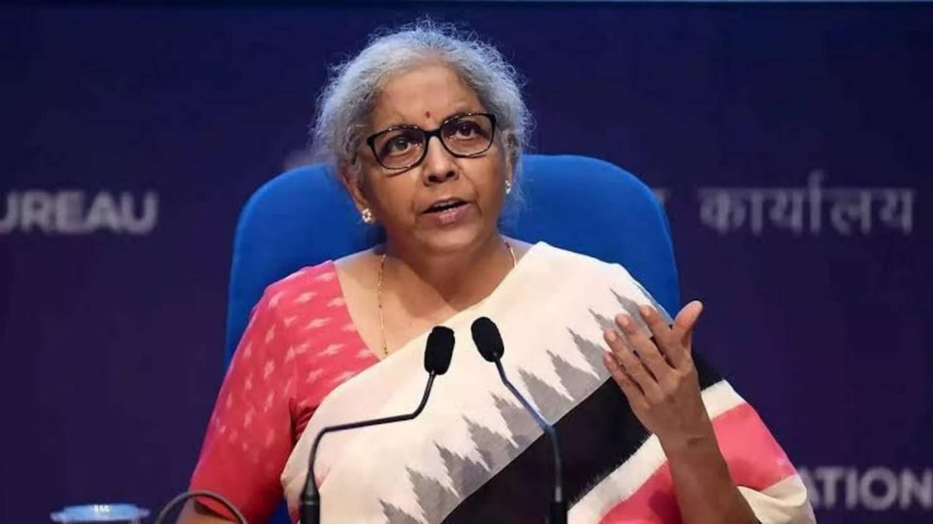 GST में 12 और 28 प्रतिशत के स्लैब खत्म, कपड़े-जूते से लेकर खाने-पीने के सामान सस्ते GST में 12 और 28 प्रतिशत के स्लैब खत्म, कपड़े-जूते से लेकर खाने-पीने के सामान सस्ते