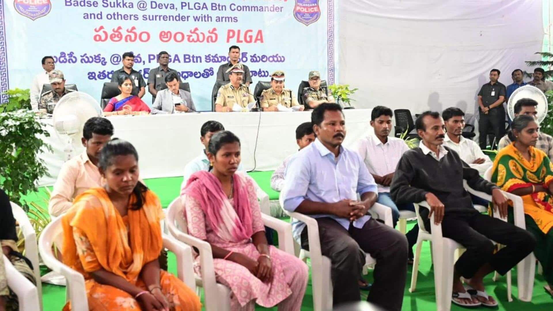 कमांडर बदसे सुक्का समेत 20 माओवादियों ने तेलंगाना पुलिस के सामने किया आत्मसमर्पण