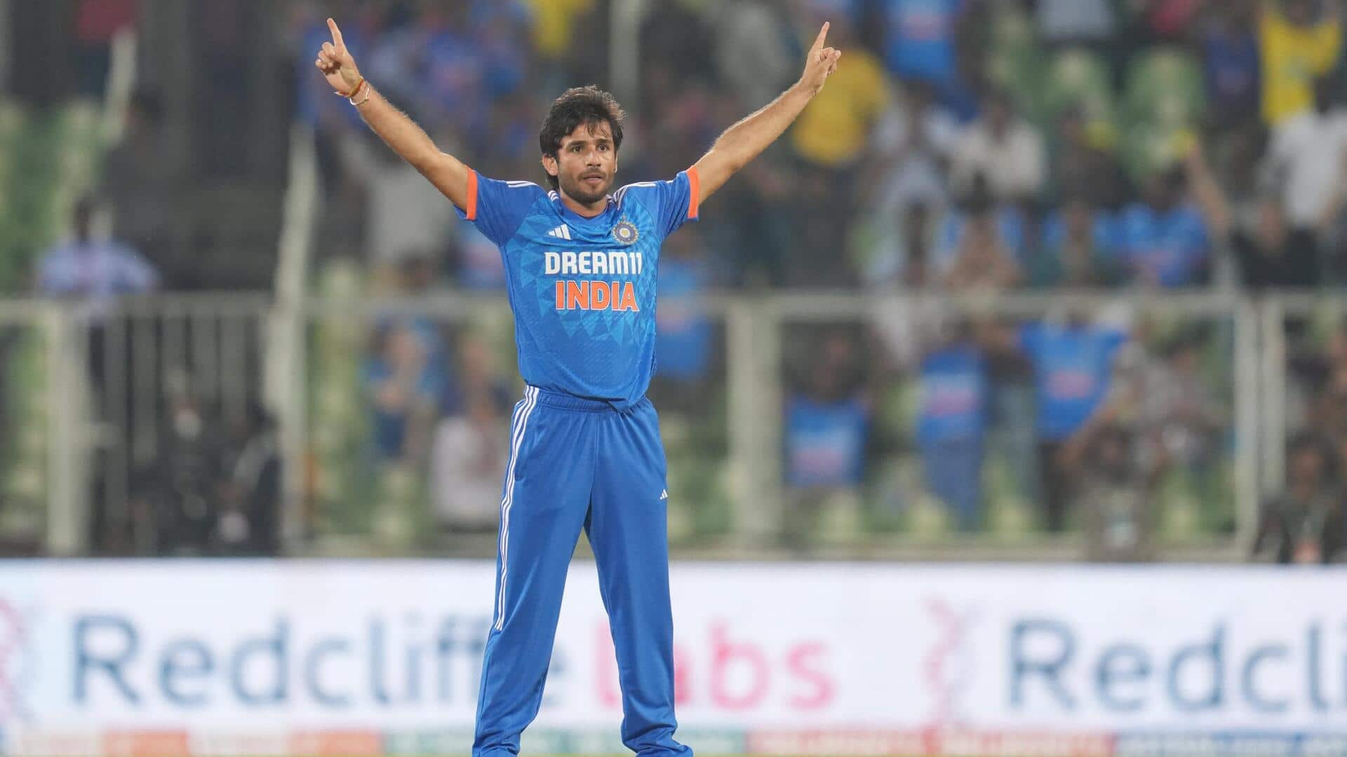 भारत बनाम ऑस्ट्रेलिया: रवि बिश्नोई ने चटकाए 3 विकेट, जानिए उनके आंकड़े