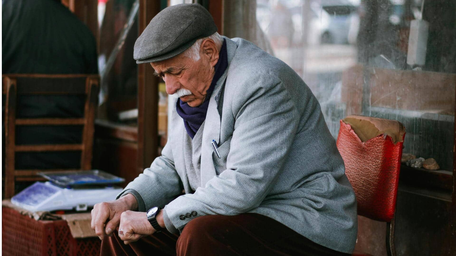 सर्दियों में बुजुर्गों का इस तरह से रखें ध्यान, नहीं होगी स्वास्थ्य से जुड़ी दिक्कतें