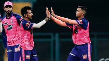 IPL में 150 विकेट लेने वाले छठे खिलाड़ी बने युजवेंद्र चहल, जानें आंकड़े