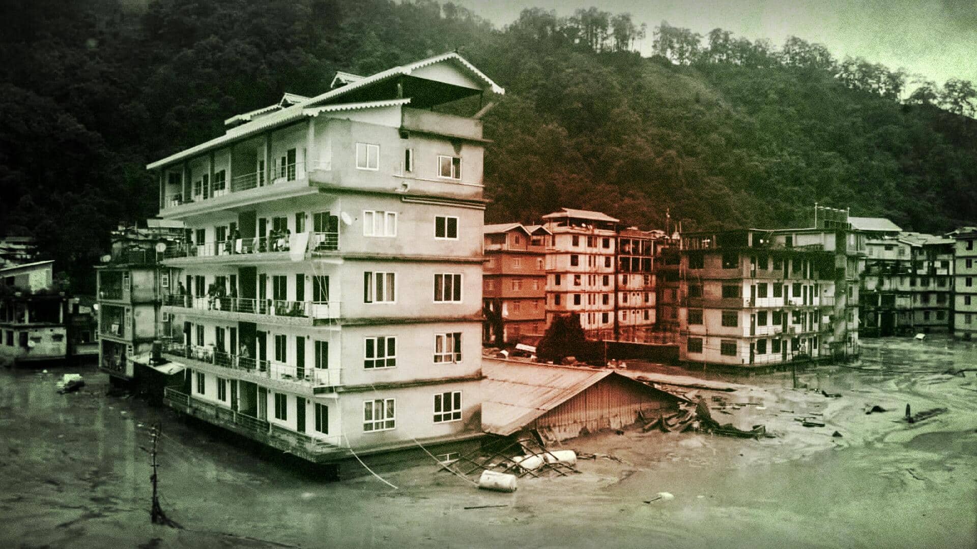 सिक्किम बाढ़: 14 लोगों की मौत, 22 जवानों समेत 102 लापता; हजारों पर्यटक फंसे