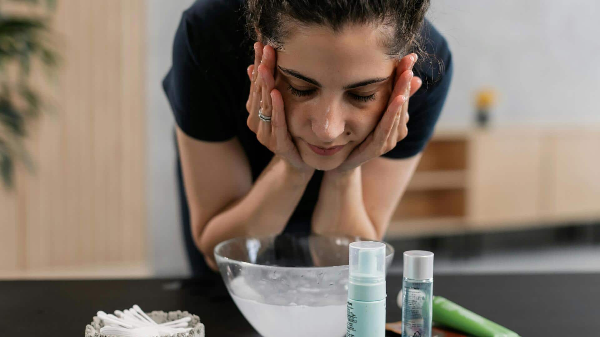 सुबह की ये 5 आदतें चेहरे की सूजन को कम करने में हैं मददगार