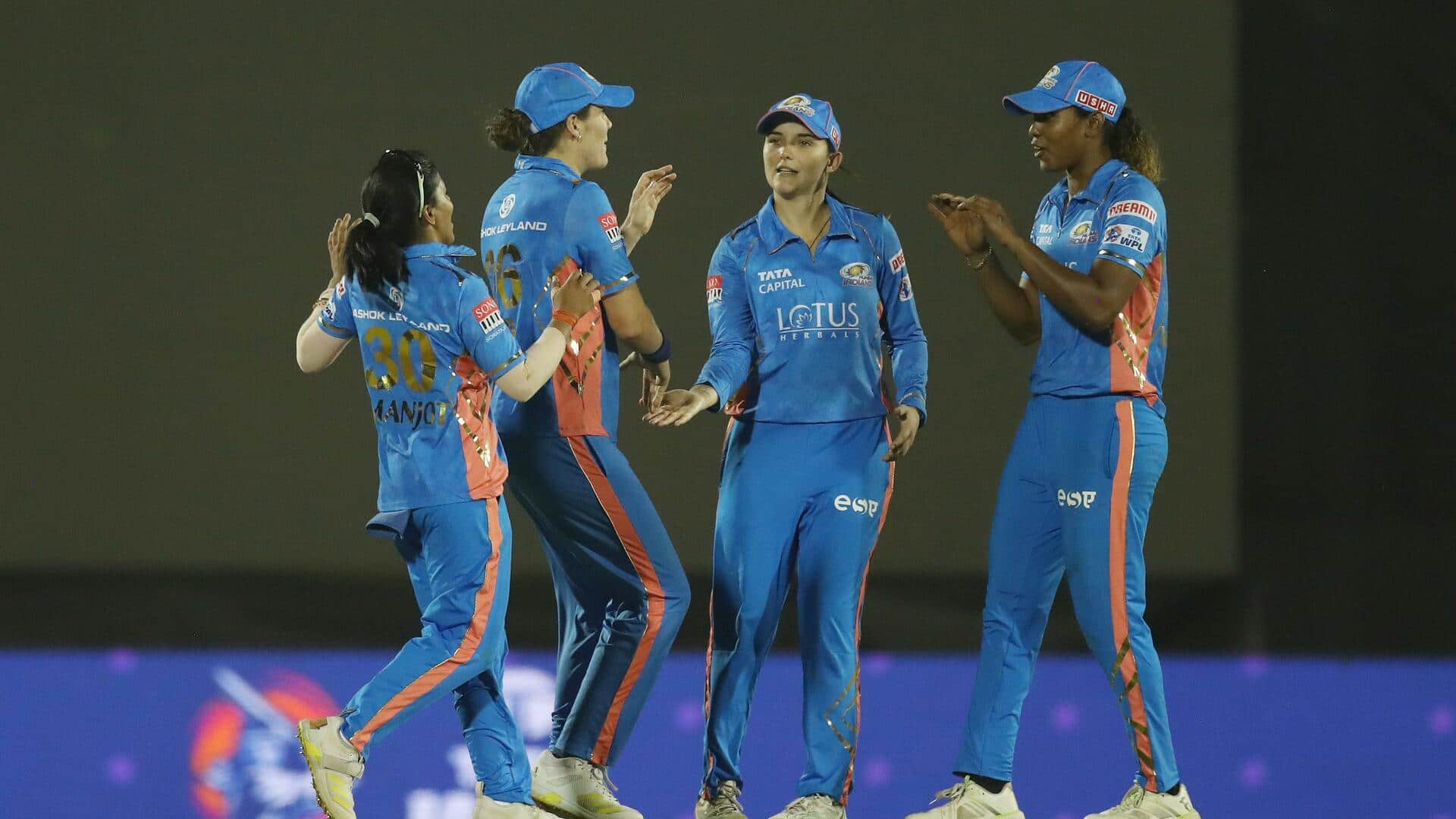 WPL: गुजरात ने मुंबई के खिलाफ टॉस जीतकर चुनी गेंदबाजी, जानिए प्लेइंग इलेवन और अन्य बातें
