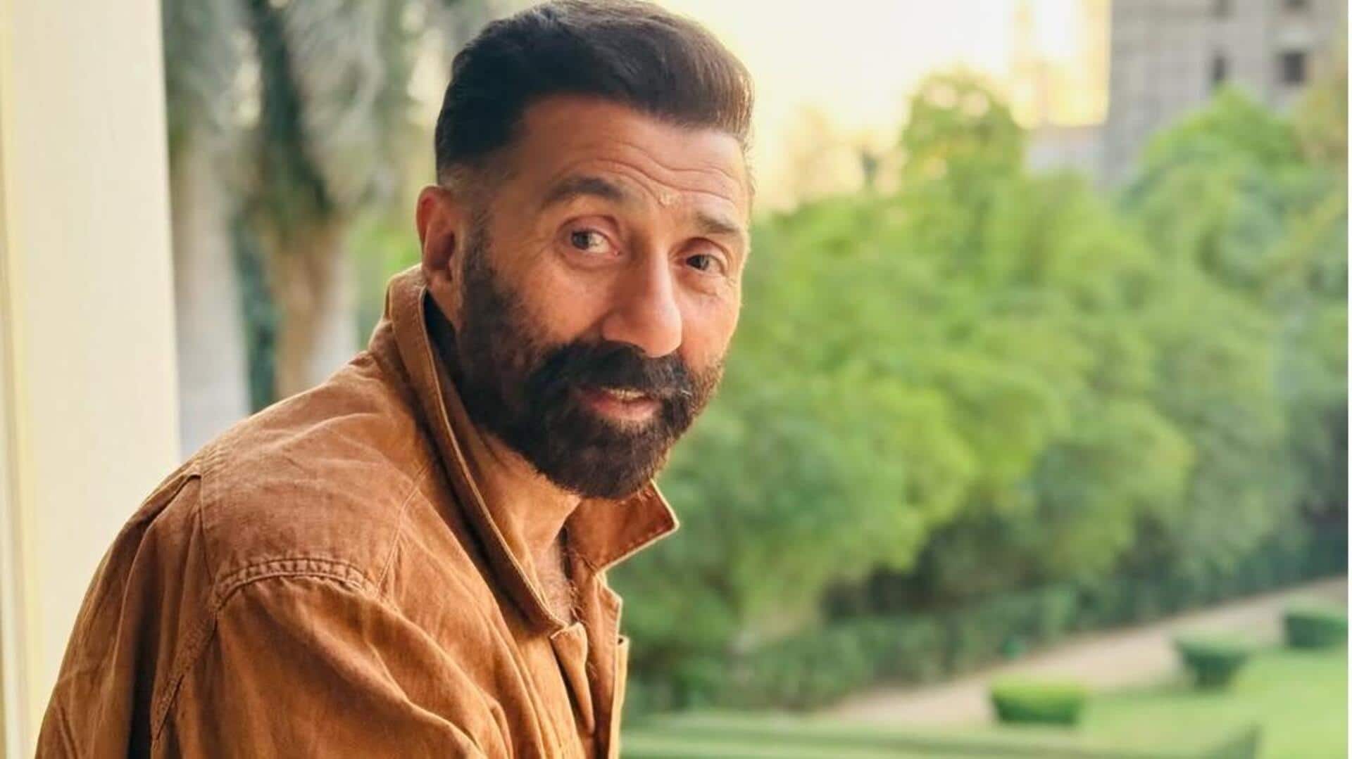 सनी देओल ने शाहरुख खान के लाडले आर्यन पर लुटाया प्यार, कहा- बेटे चक दे फट्टे सनी देओल ने शाहरुख खान के लाडले आर्यन पर लुटाया प्यार, कहा- बेटे चक दे फट्टे