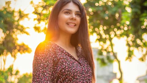 फिल्म देखने जा रही हैं? इस मौके के लिए सही रहेंगे ये 4 आकर्षक आउटफिट