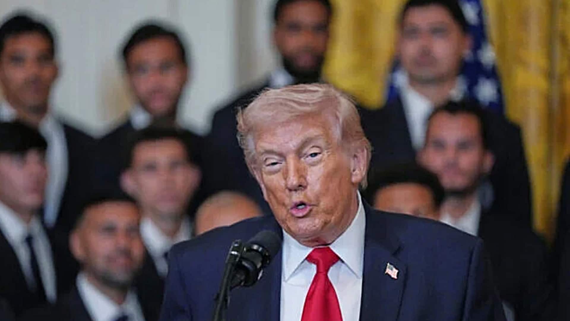 डोनाल्ड ट्रंप ने ईरानी सैनिकों से हथियार डालने और राजनयिकों से शरण लेने को कहा