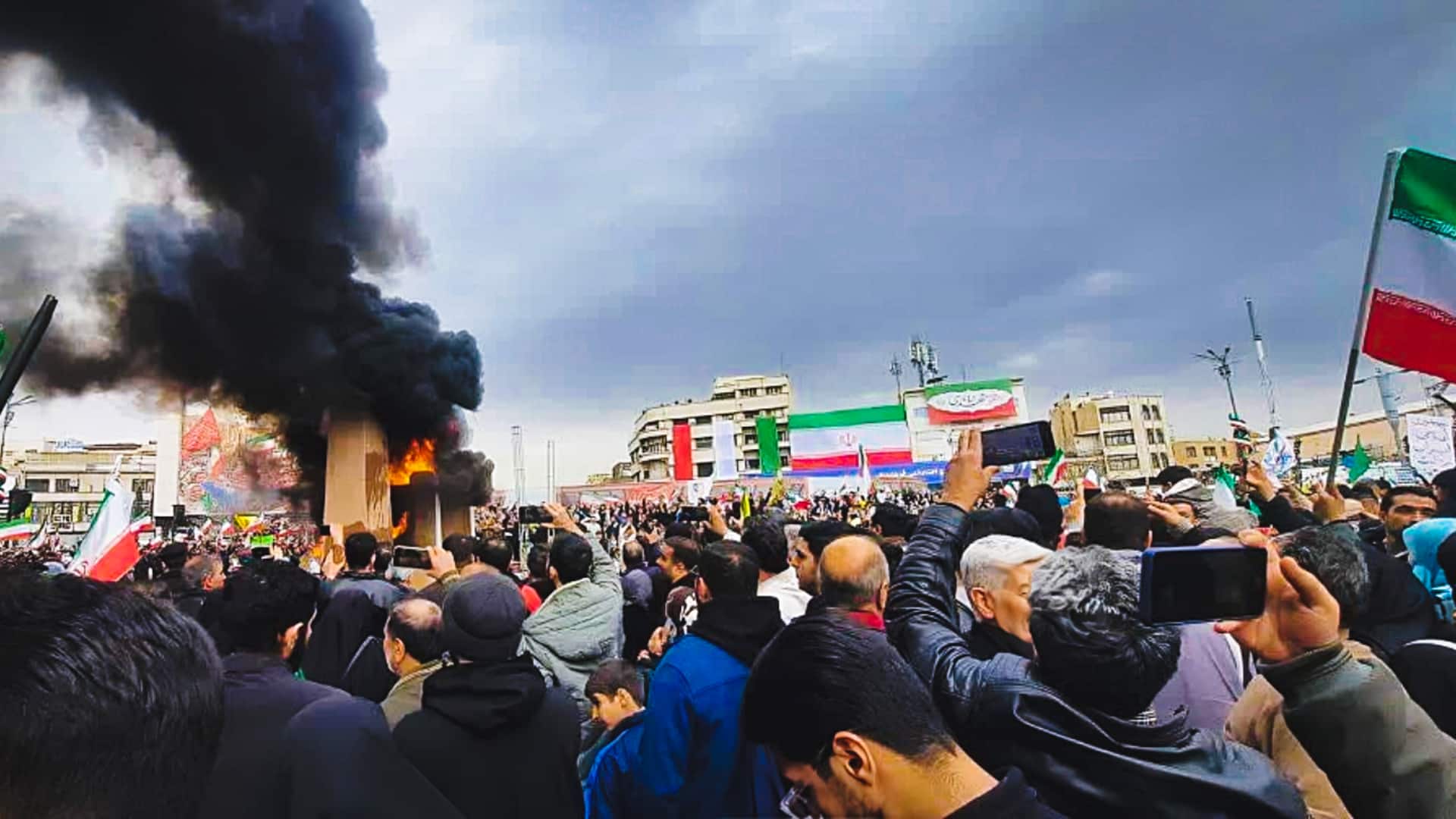 भारतीय दूतावास ने एक बार फिर शेष सभी भारतीय नागरिकों को तुरंत ईरान छोड़ने को कहा