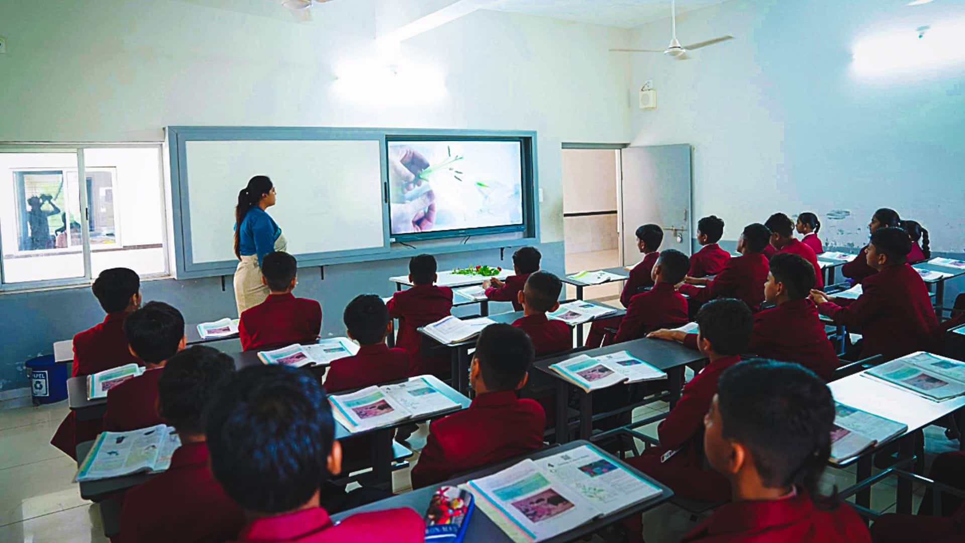 CBSE स्कूलों में अब कक्षा 3 से AI की पढ़ाई शुरू, जानिए पाठ्यक्रम में नया बदलाव