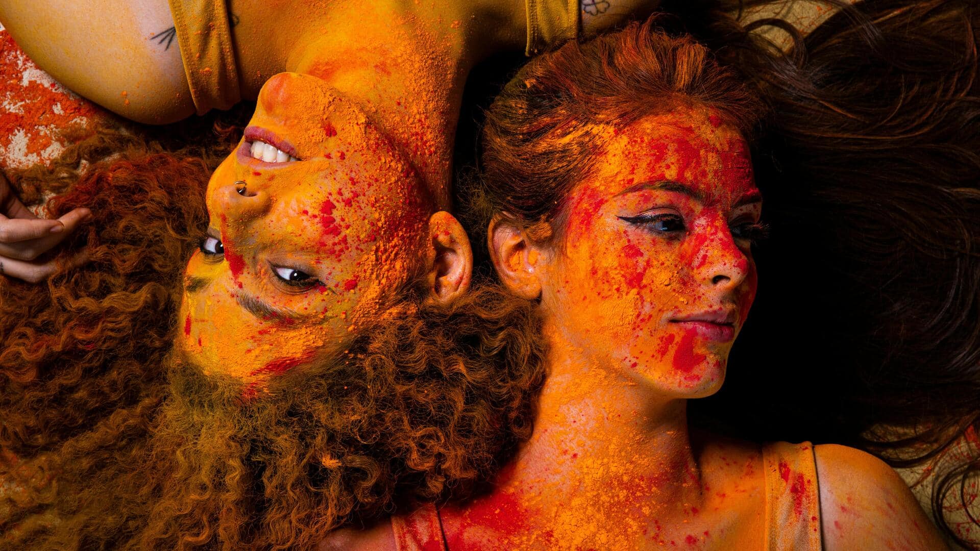 होली खेलने जा रहे हैं? भूल से भी न करें ये गलतियां, त्वचा को होगा नुकसान